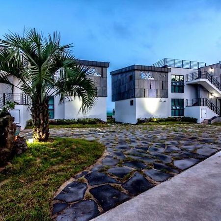 Hostal Sea And Wave Seogwipo Exterior foto