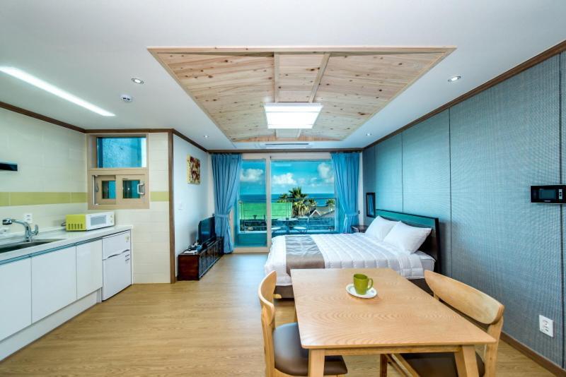 Hostal Sea And Wave Seogwipo Exterior foto