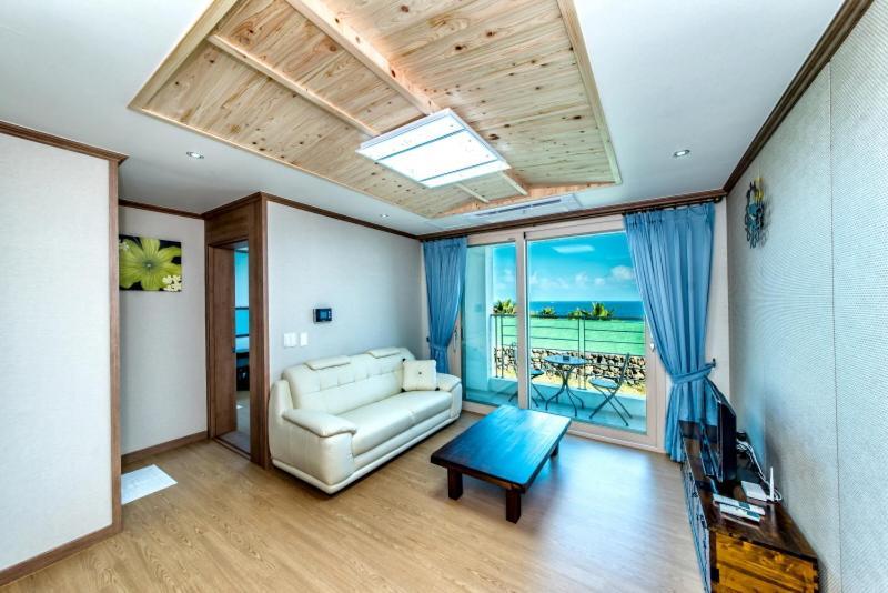 Hostal Sea And Wave Seogwipo Exterior foto